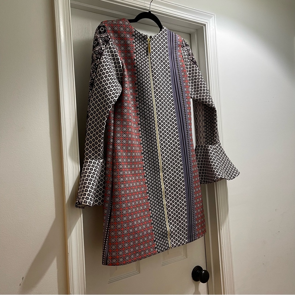 Elegant Multicolor Patterned Dress - Picture 2 of 7